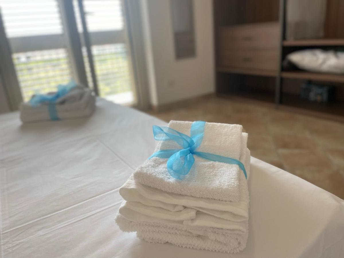 Maison De Cheeramie - Tourist Apartments Tra Mare E Etna Mascali Eksteriør billede