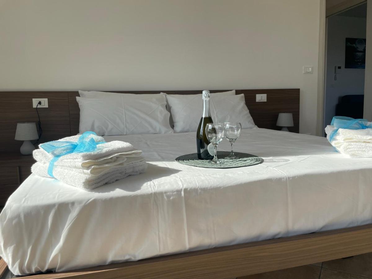 Maison De Cheeramie - Tourist Apartments Tra Mare E Etna Mascali Eksteriør billede